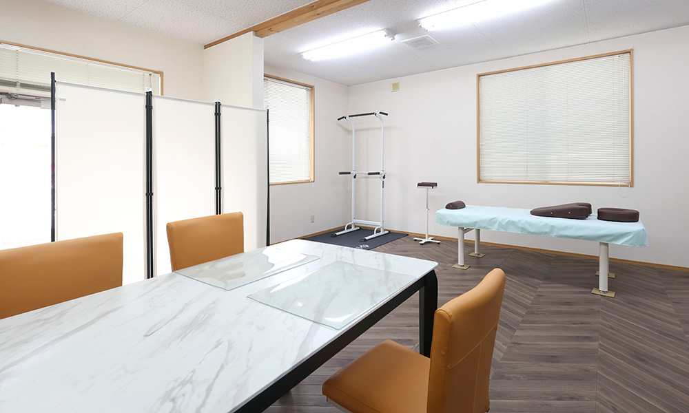 聴和燈(ちょうわどう) 富山県砺波市 整体 トレーニングの店内